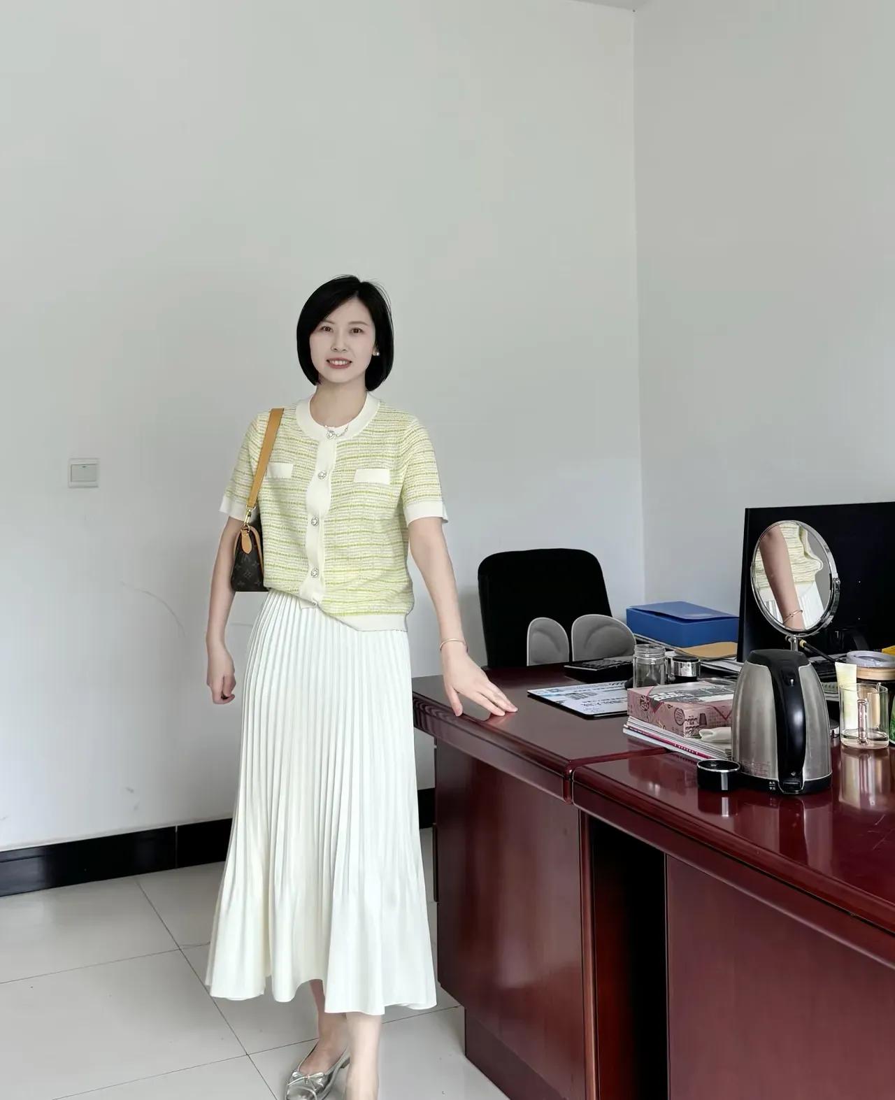 什么样的学历才能进这样的办公室工作吗？[what]