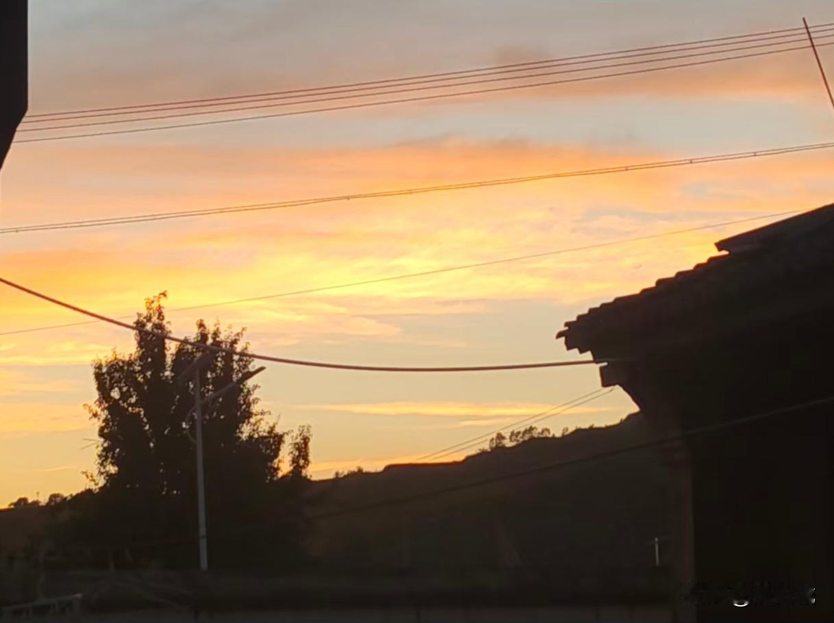 夕阳西下，断肠人在天涯……