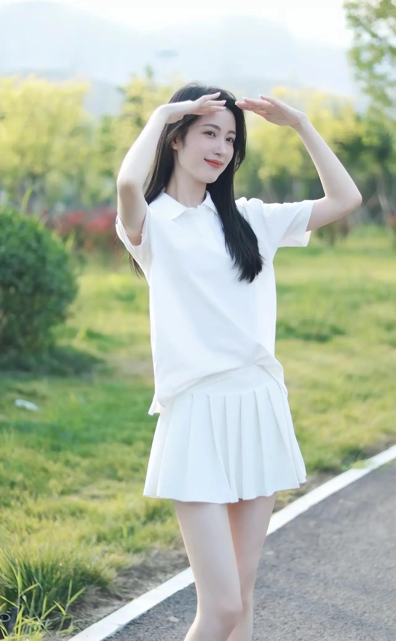 被她拿捏的死死的你会喜欢风情万种的女人吗?