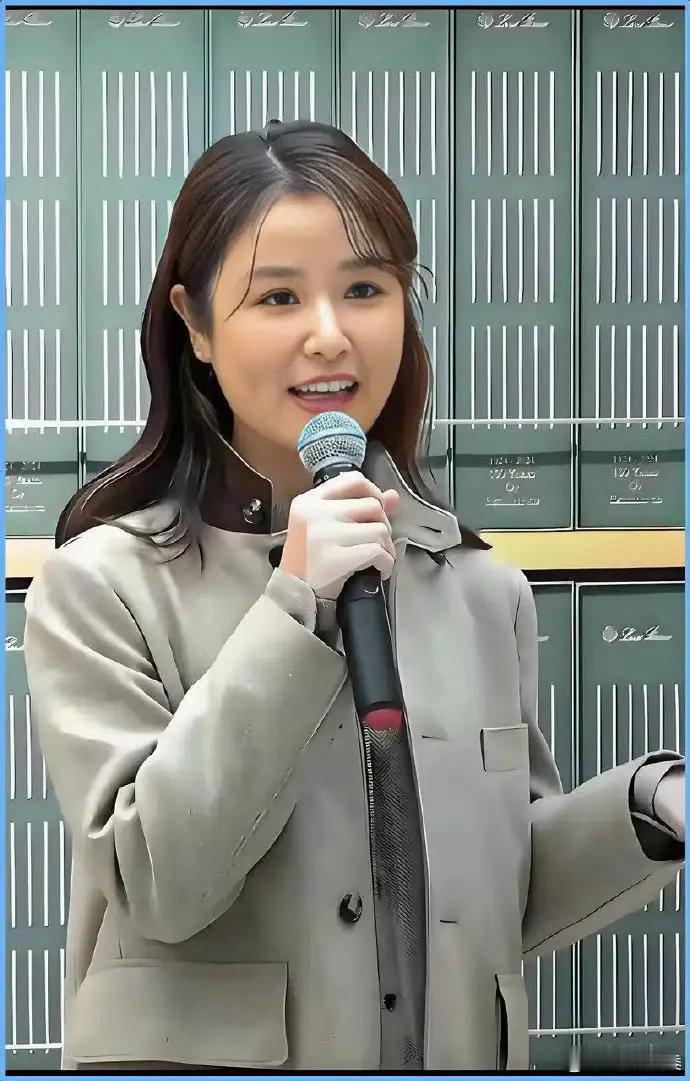 49岁林心如增肥后反而更美，网友直呼认不出 