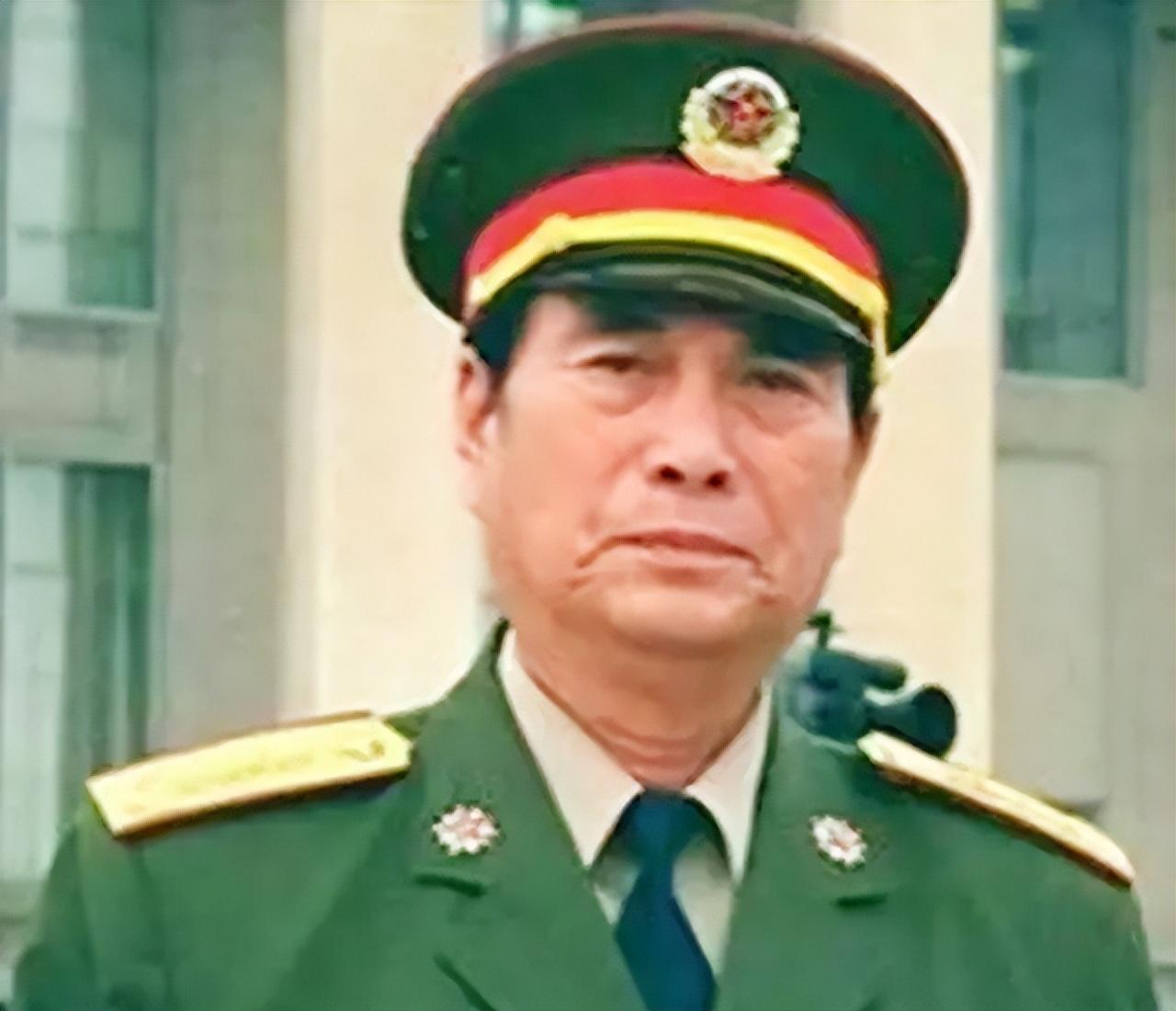 “127师师长张万年被越军活捉！”1979年3月4日一大早，越南军营便传出张万年