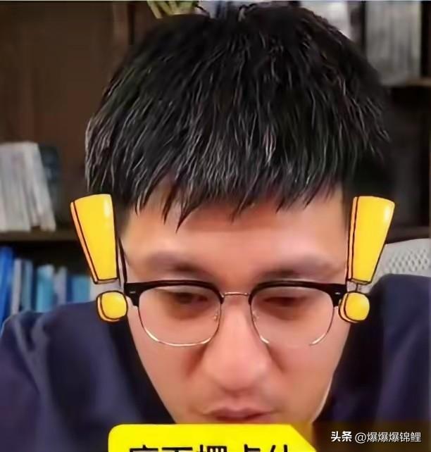 每年高考前，张雪峰这身体就自动出“Bug”。

好端端讲着课，突然就一阵迷糊，鼻