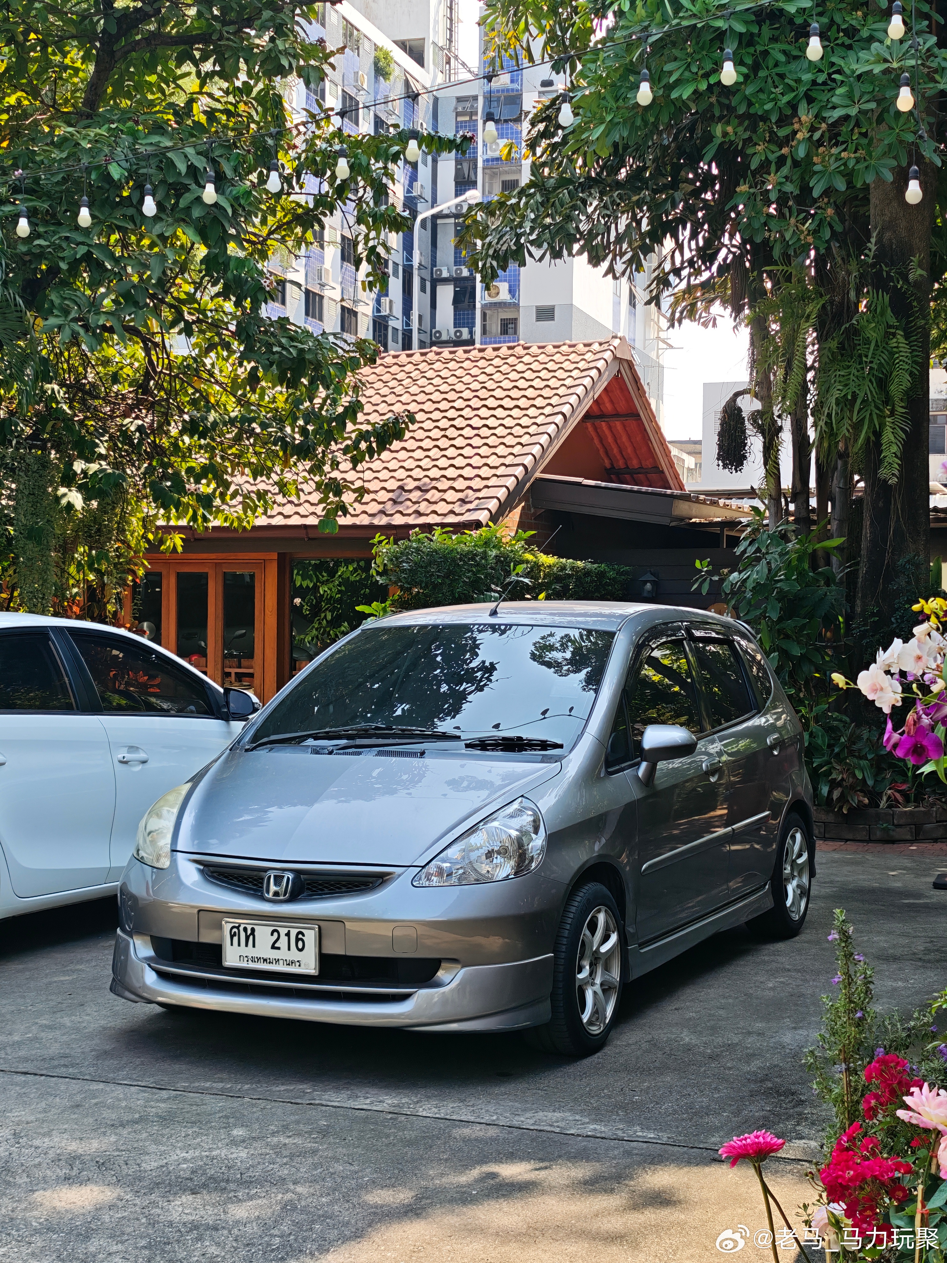 马力玩聚老马在路上 今天路上事情多没怎么拍照片分享三张1/一代飞度还是好看，尤其