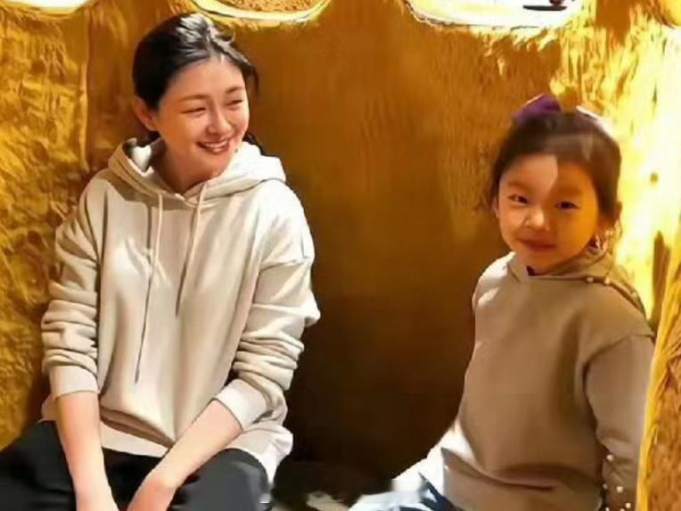 玥儿是这世界上最像大s的人了 ​​​