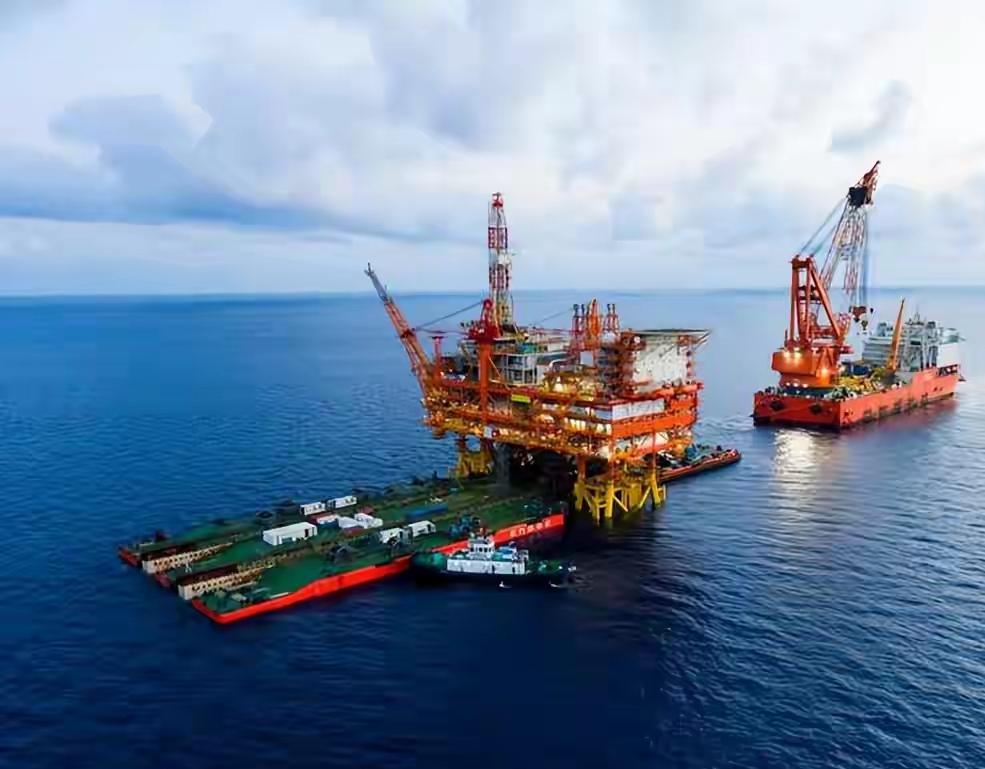 紧急！G7连夜开会，要砸3-4亿桶石油稳油价！⛽
 
中东战火推高油价，全球慌了