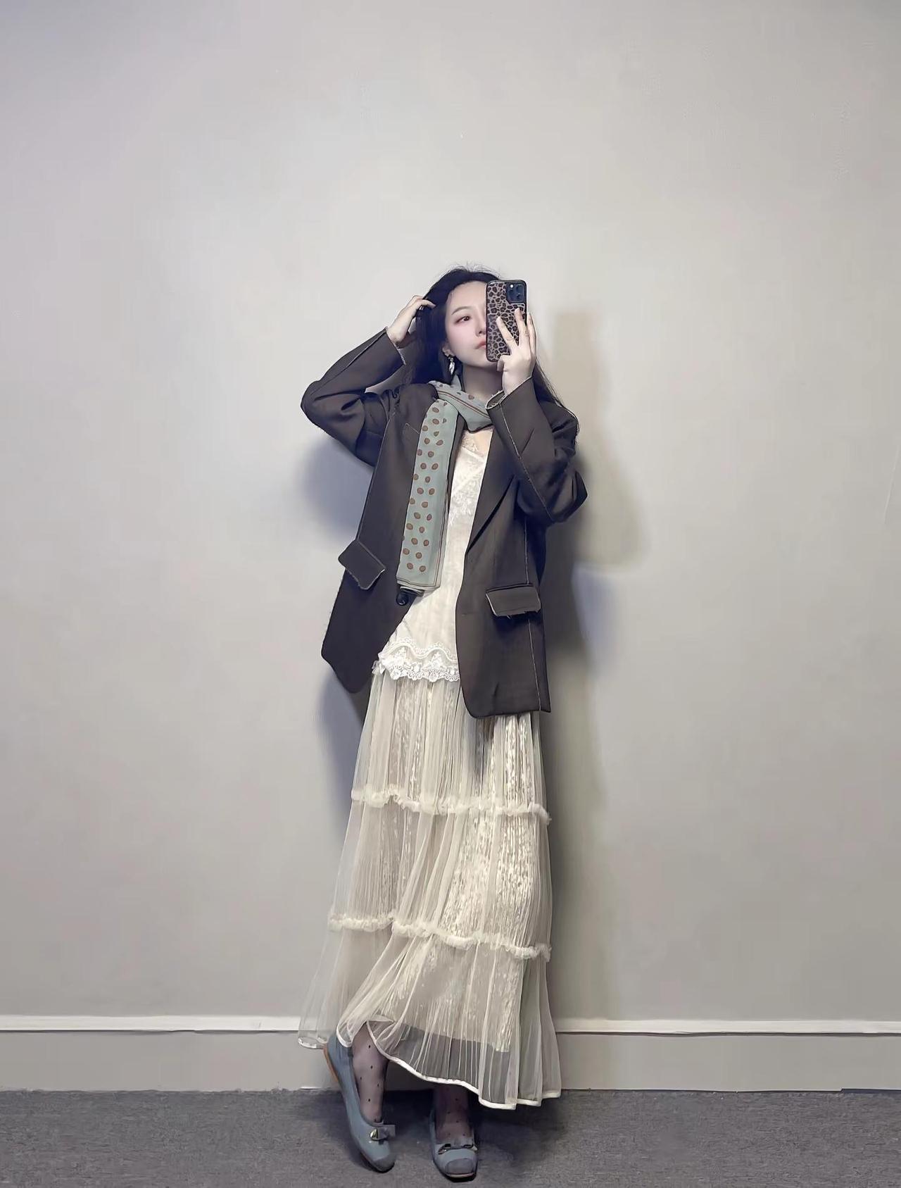 我从来不指望吸引别人  我觉得这样很浅薄  我得吸引我自己  让我对自己有了热爱