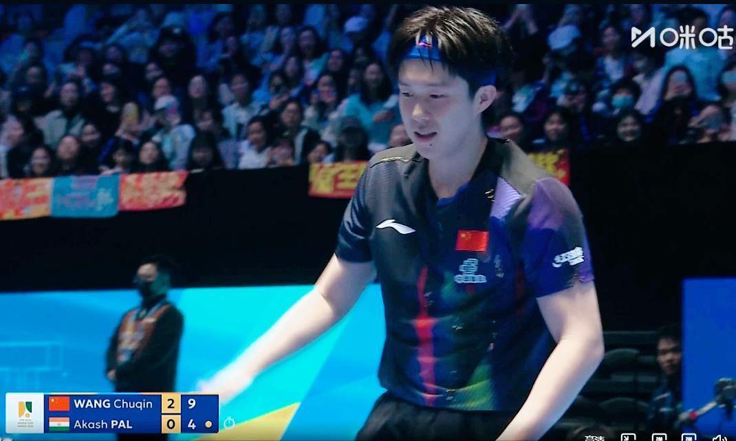 恭喜王楚钦3:0迎来亚洲杯首胜。
第一局
王楚钦和帕尔打成了3:3后，
王楚钦连