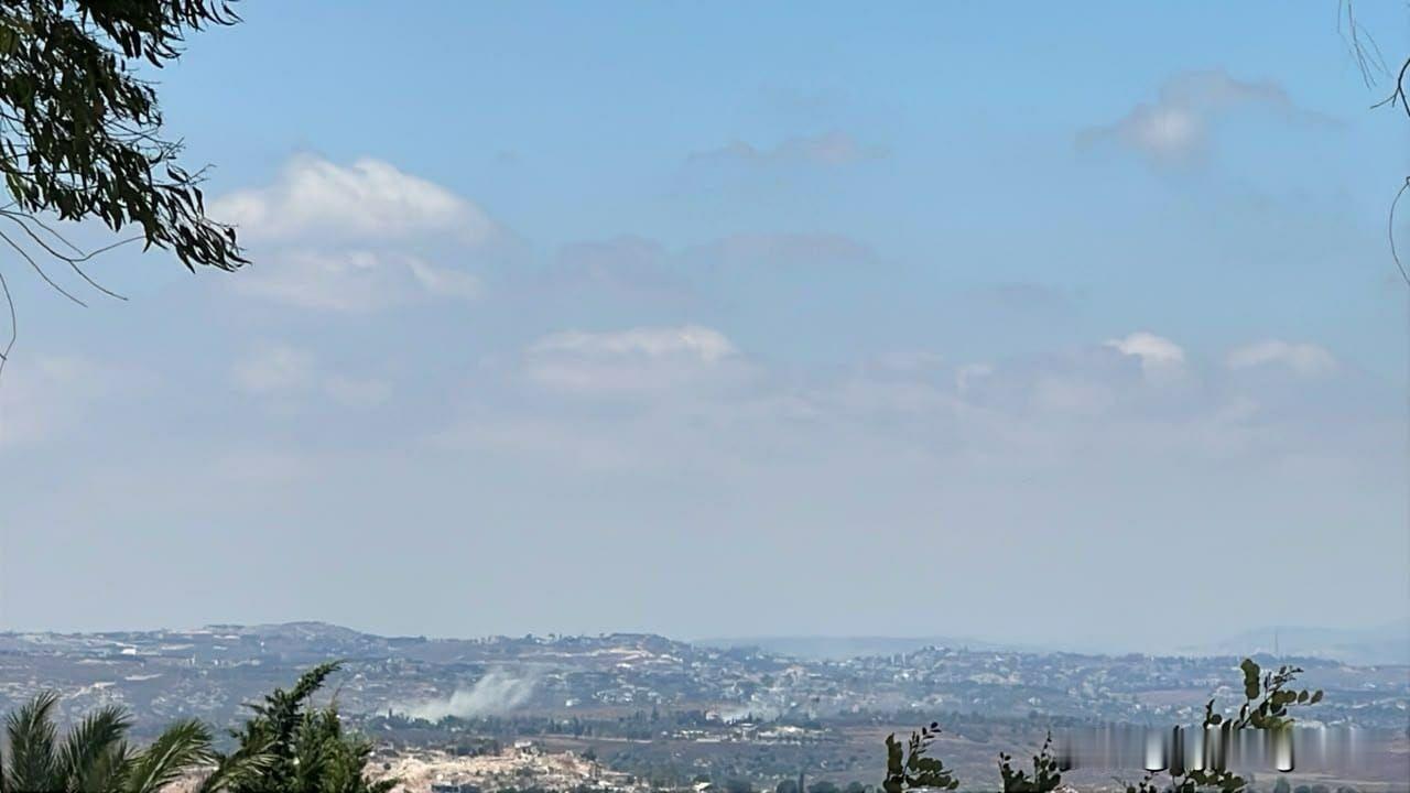 🇮🇱❌🇱🇧 — 不久前，以色列炮火袭击了黎巴嫩南部的代尔·塞里扬（Dei