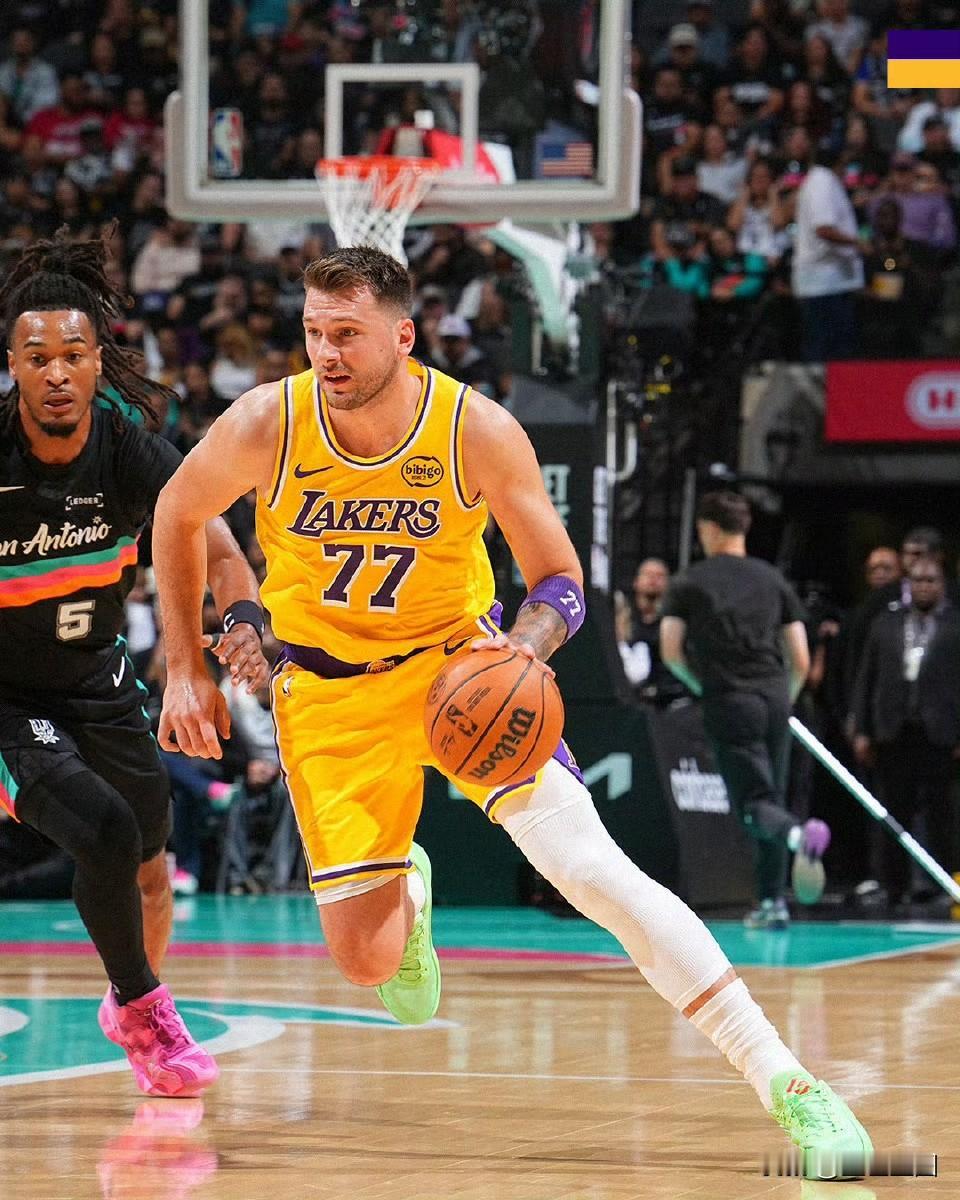 没有老詹，湖人第四节不仅没能大火收汁，反而被马刺收汁了！
东契奇38+10+10