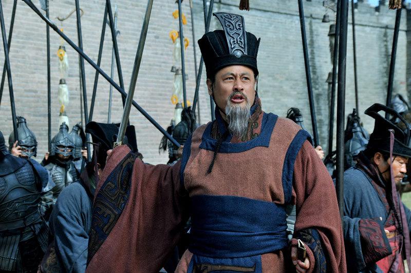 公元212年，50岁的三国谋士荀彧，忽然收到主公曹操送来的一个食盒。他打开一看，