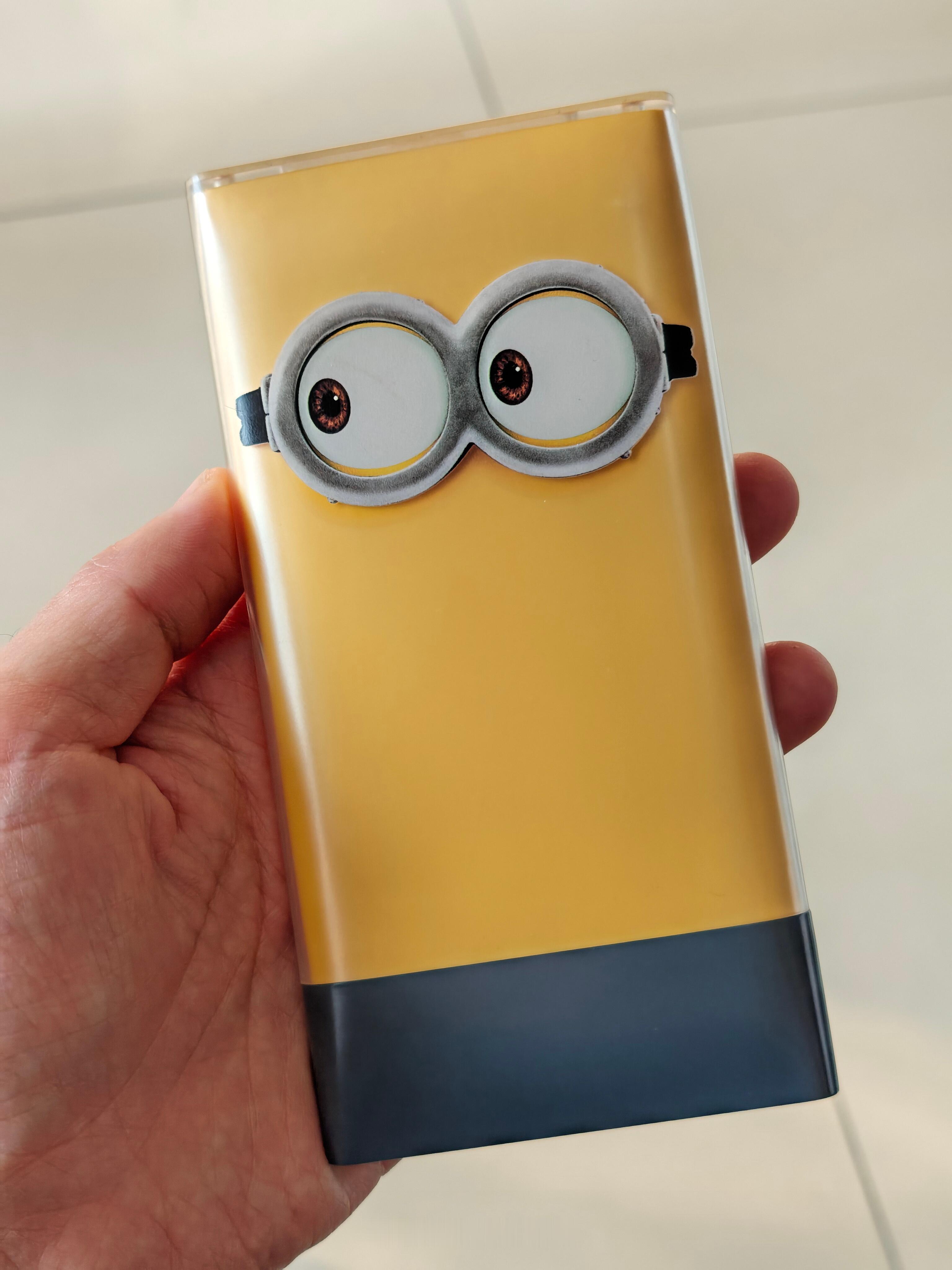 魅族小黄人充电宝，发布快十年了[允悲][允悲][允悲] ​​​