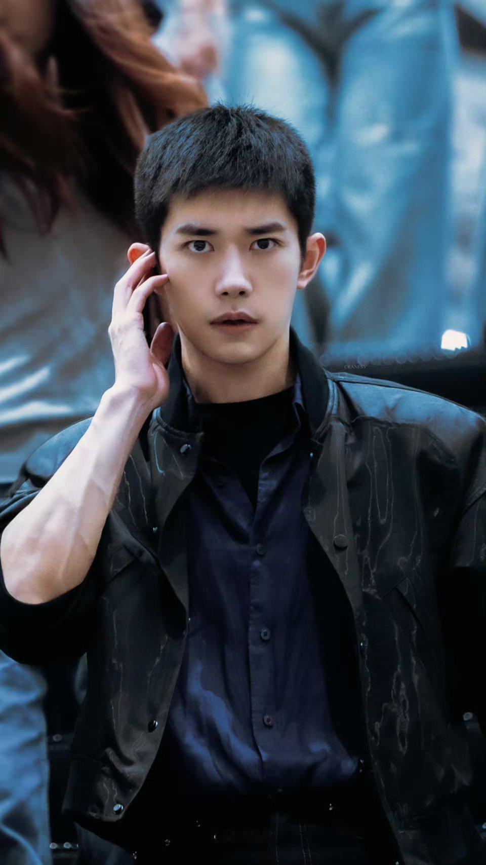 易烊千玺严迪分手记得改密码谁懂啊！严迪一句习惯了懒得改，简直是很多人的真实写照，