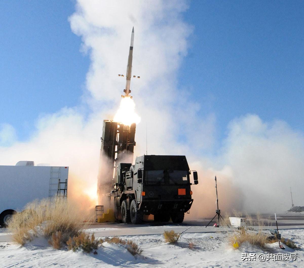 底裤都没有了，原形毕露，原来美国声称，美国PAC防空系统拦截率可以达到90%以上