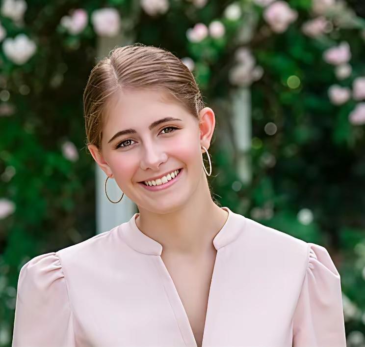 葡萄牙人瓦伦蒂已畏罪自杀。据悉：他是一名天才物理学者，学生时代获国际奥林匹克物理