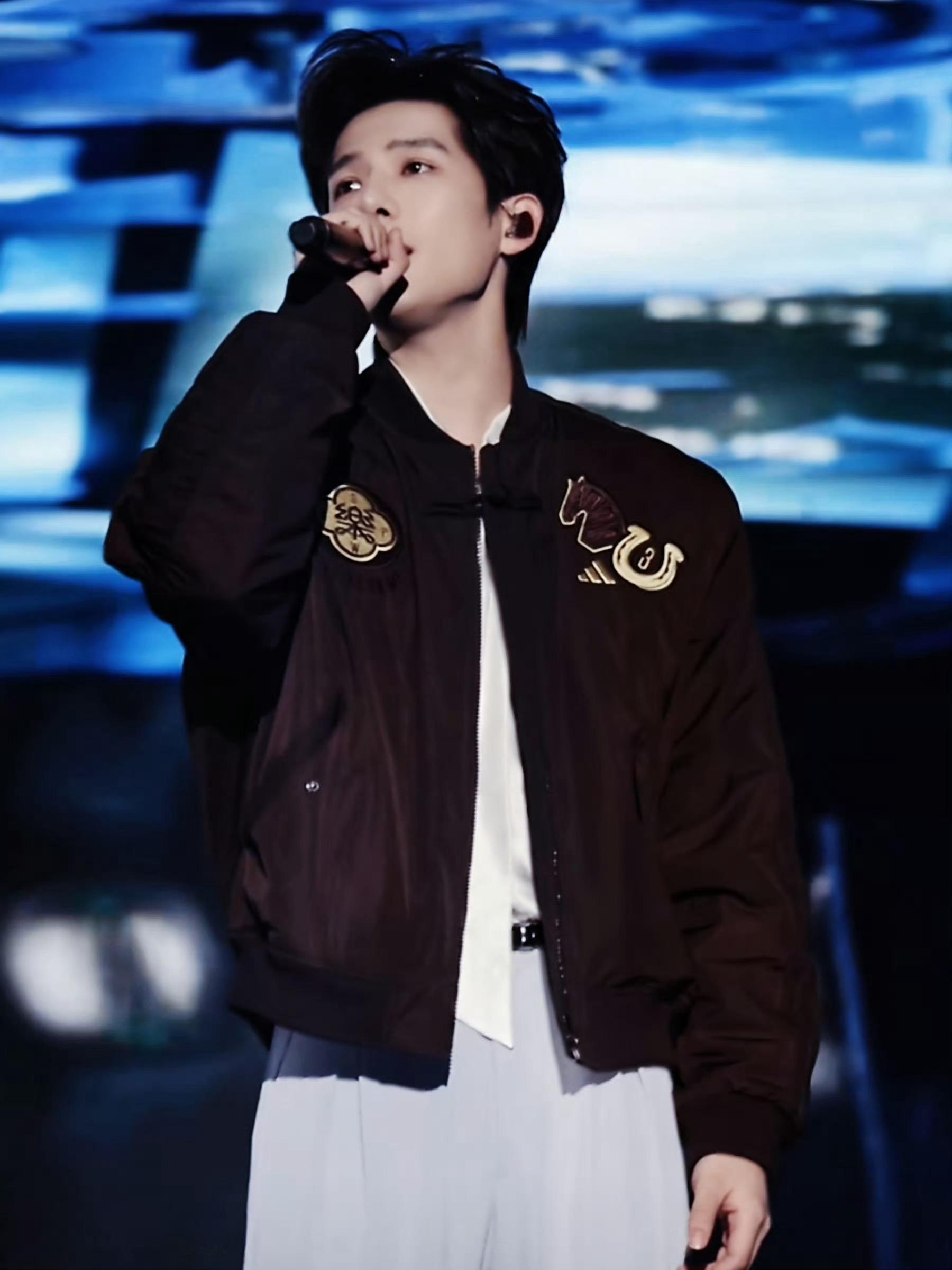 王安宇最新音综登顶综艺热度日榜期待王安宇的精彩表现 王安宇唱歌尊嘟超好听！！ 