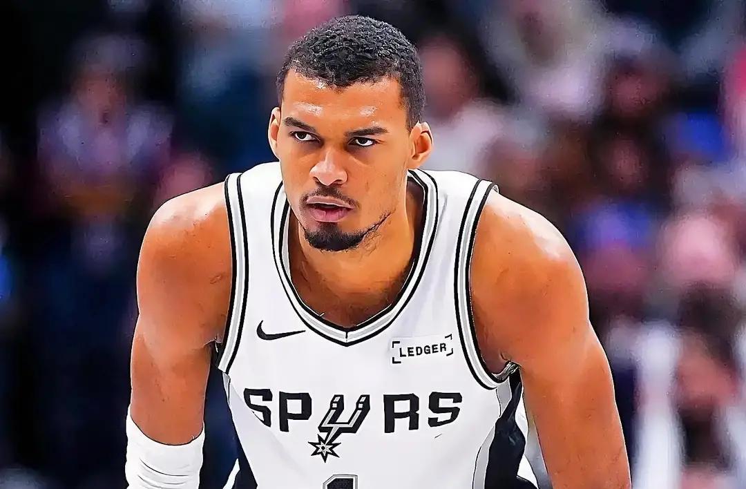 距离大奖仅差二十分钟！文班缺席开拓战，新规下的赛季悬局
文班亚马缺席了与开拓者的