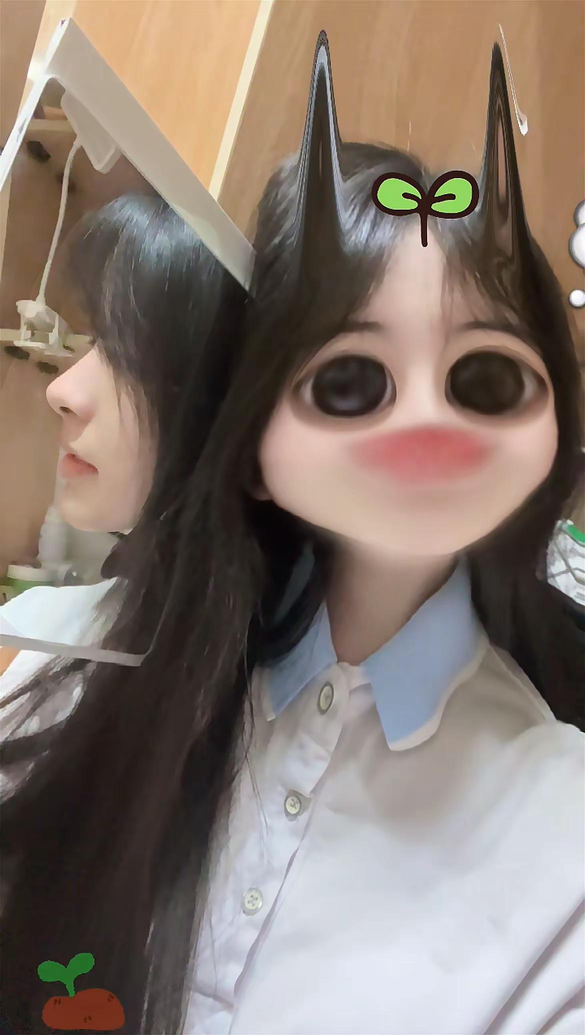 就算有什么事让我感到痛苦 眼泪也得从我的高鼻梁上滑下去侧脸