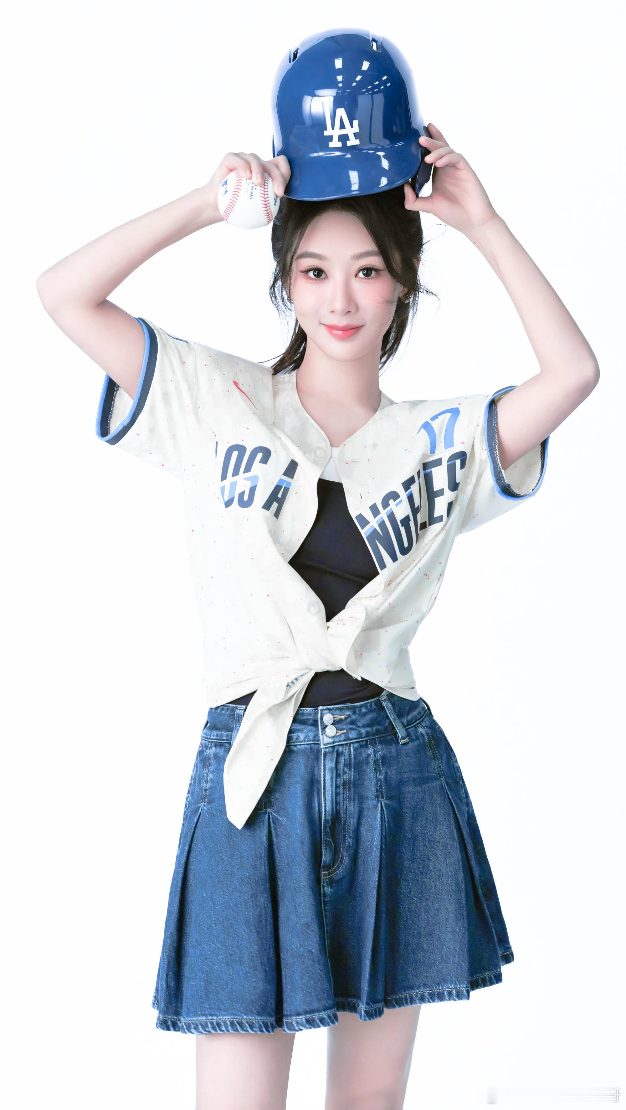 杨紫yz 杨紫董竹君  yz 杨紫玉兰花开君再来心中有诗意，处处皆清欢【杨紫白菊