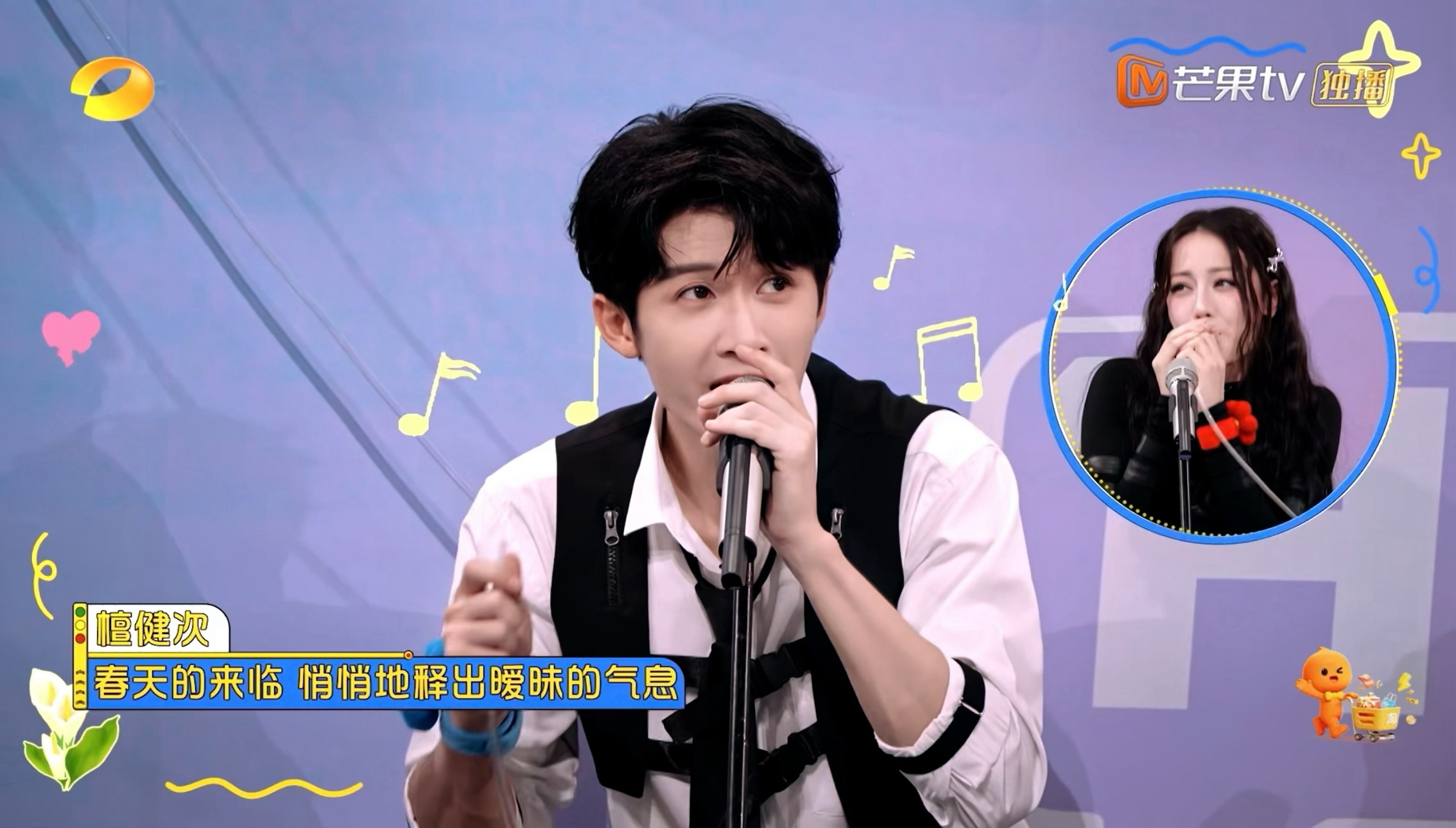 怎么会有人一边吹气一边唱歌气息还这么稳啊… 