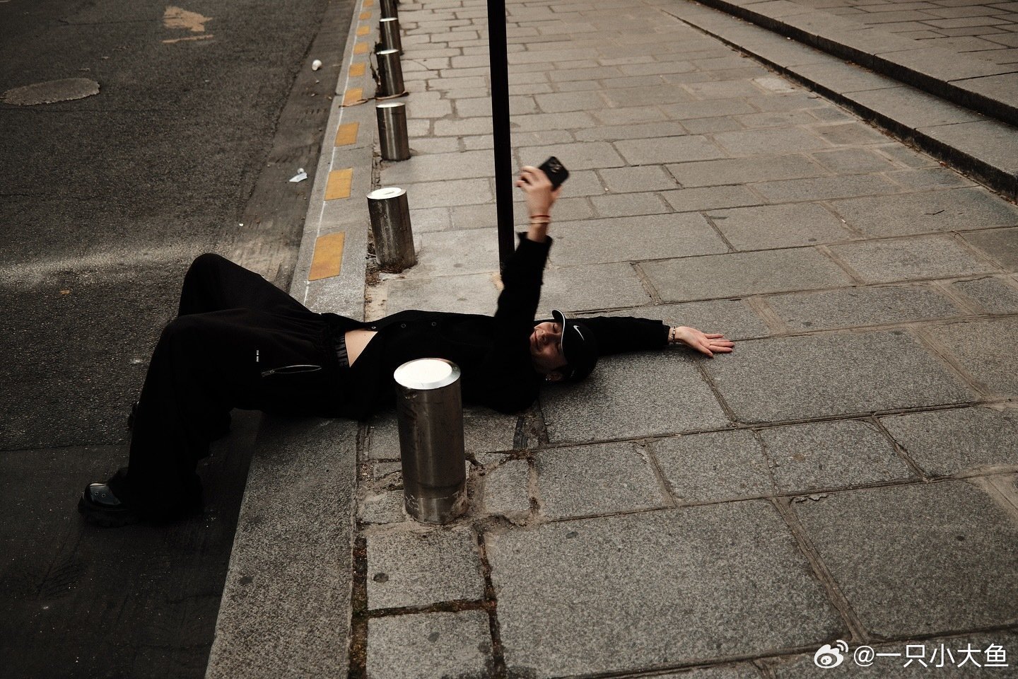 草！ 好有生活力的王嘉尔！ ​​​