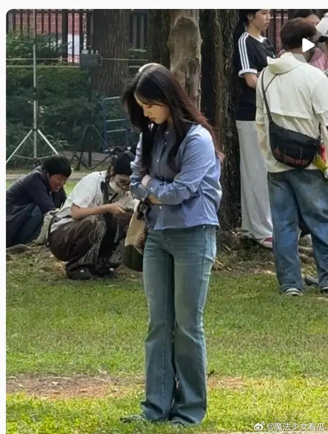 沈月和虞书欣完美日记诠释了买家秀和卖家秀。 