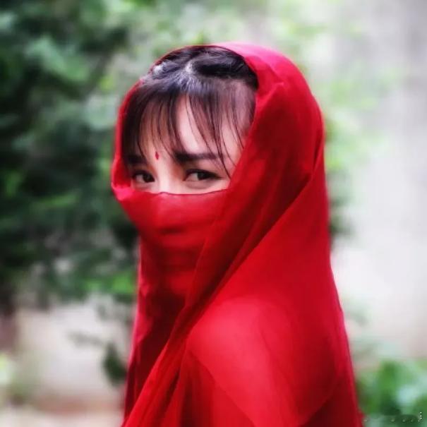 #李子柒给手工厂提建议从滞销变脱销#李子柒给手工厂提建议从滞销变脱销说明了什么？