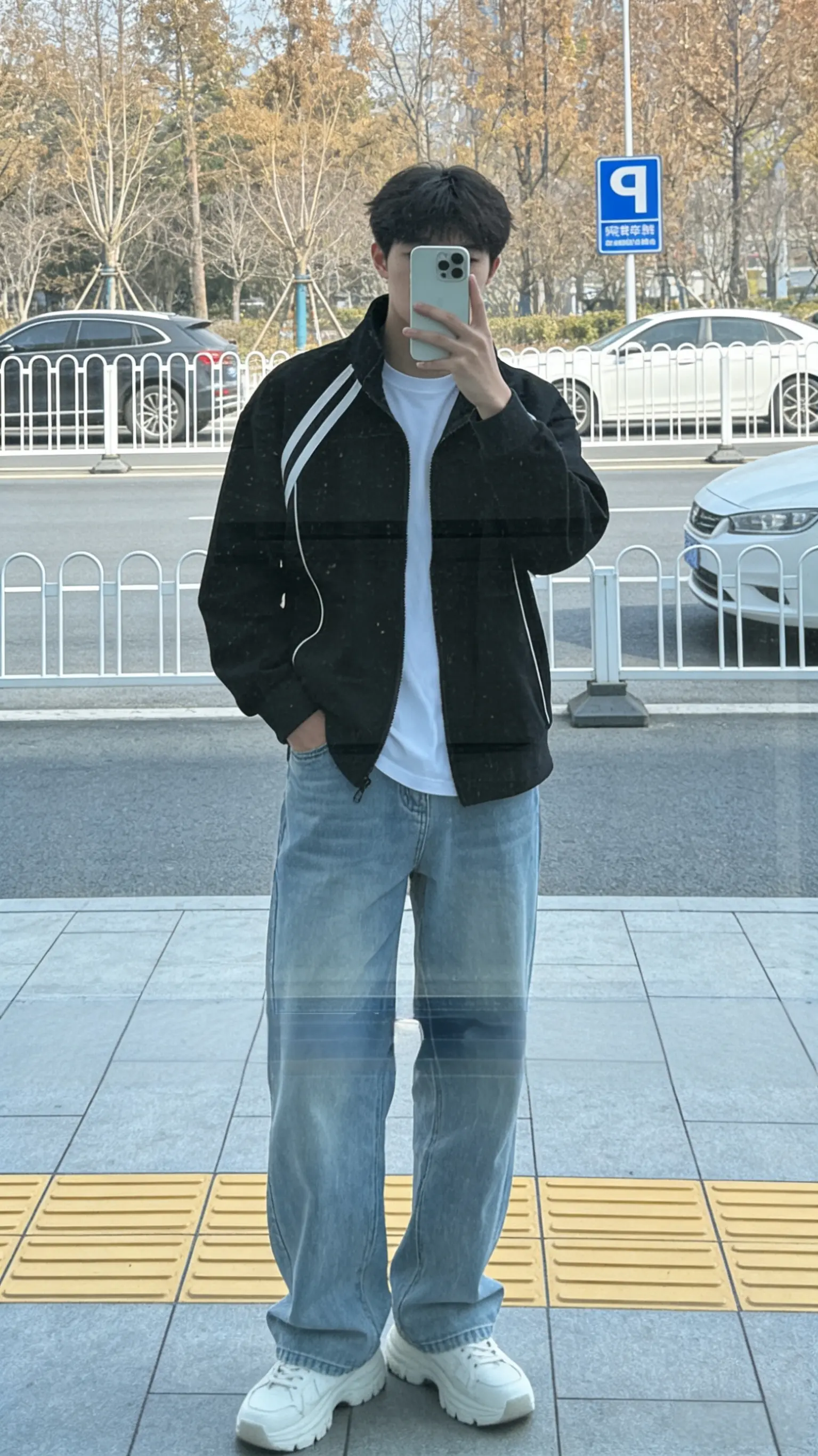 镜头里的我，比现实更冷一点。镜头里的我，比现实更冷一点