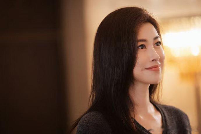 朱珠发文力挺中女呜呜呜还得是朱珠！就这么水灵灵地发文力挺中女！这样的朱珠我爱一辈