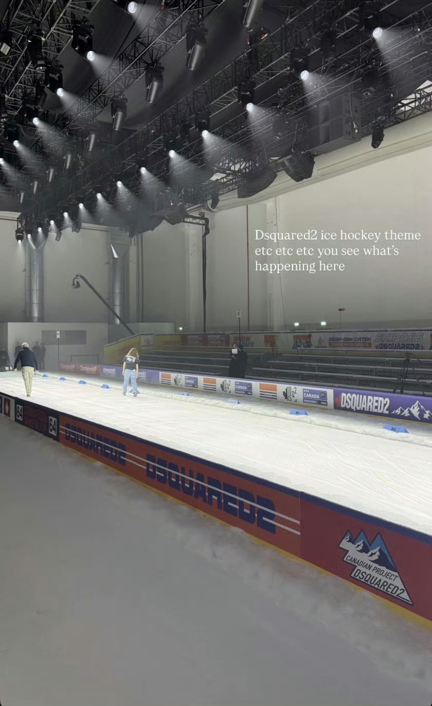 整了个冰球主题的布置Hudson超级紧张，走得很僵硬萌 