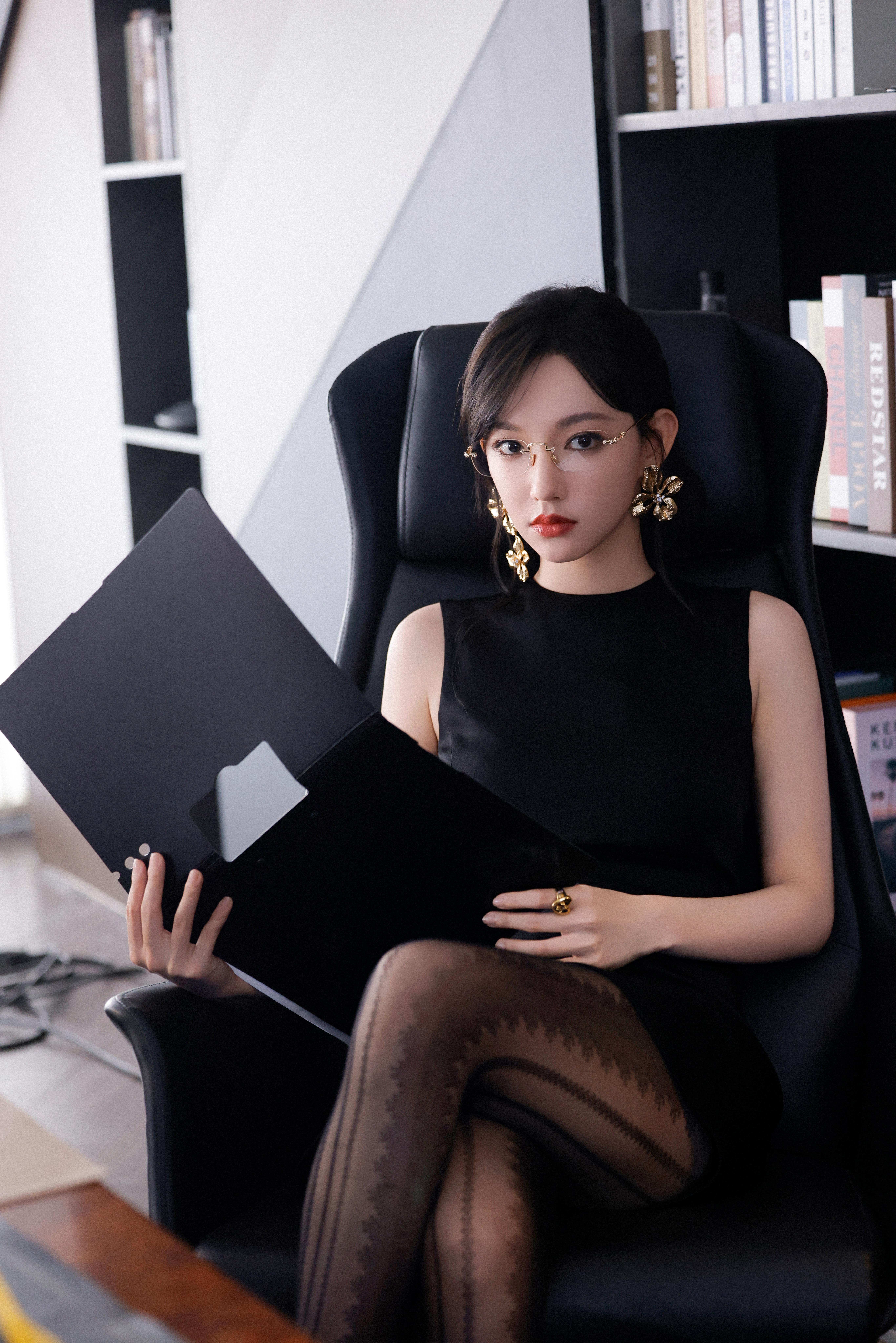 程潇。大长腿美女