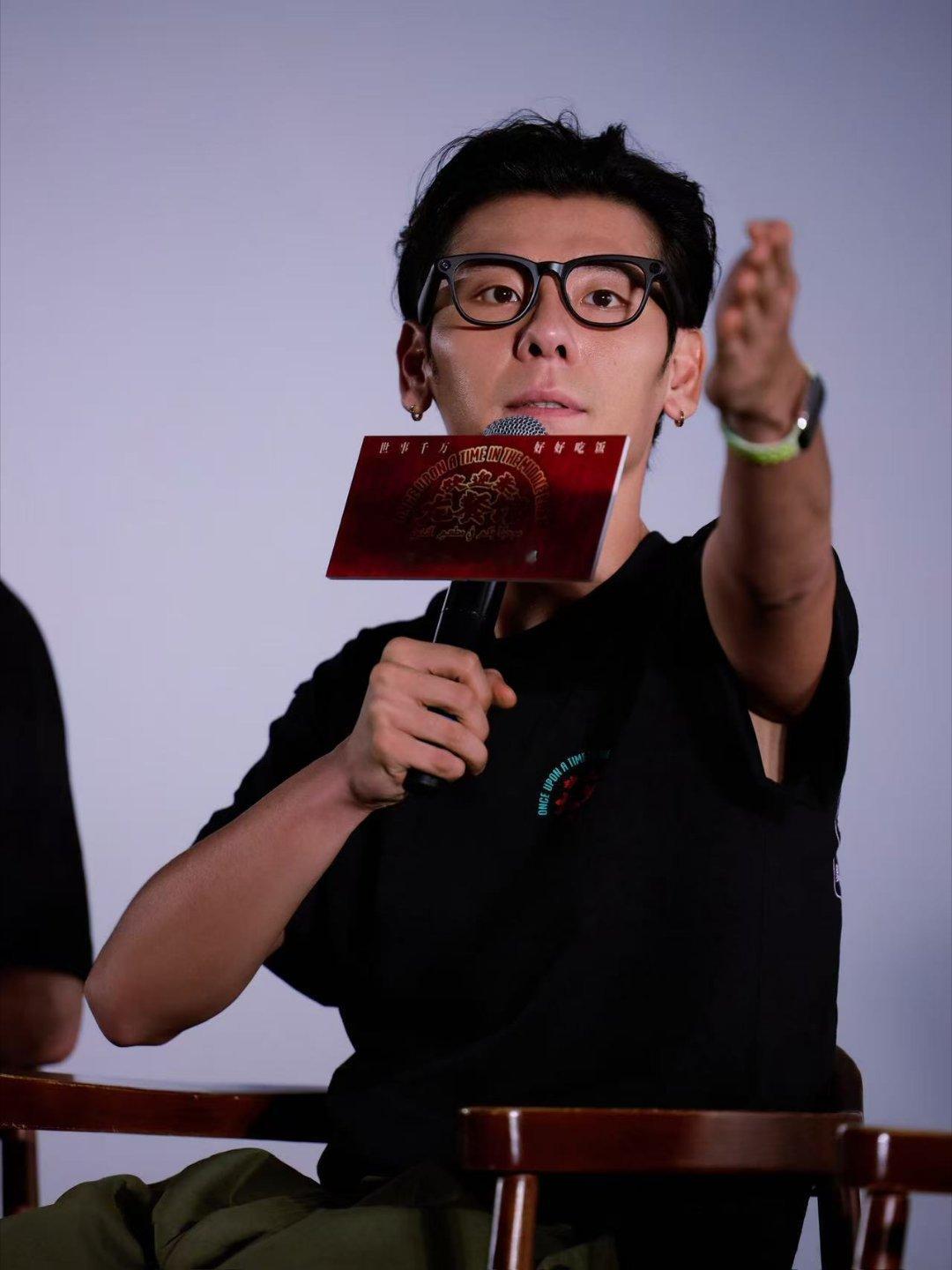 蒋奇明都演上校草了 校草又不是只看脸，余高远这种努力上进、才华横溢的学霸型，在哪
