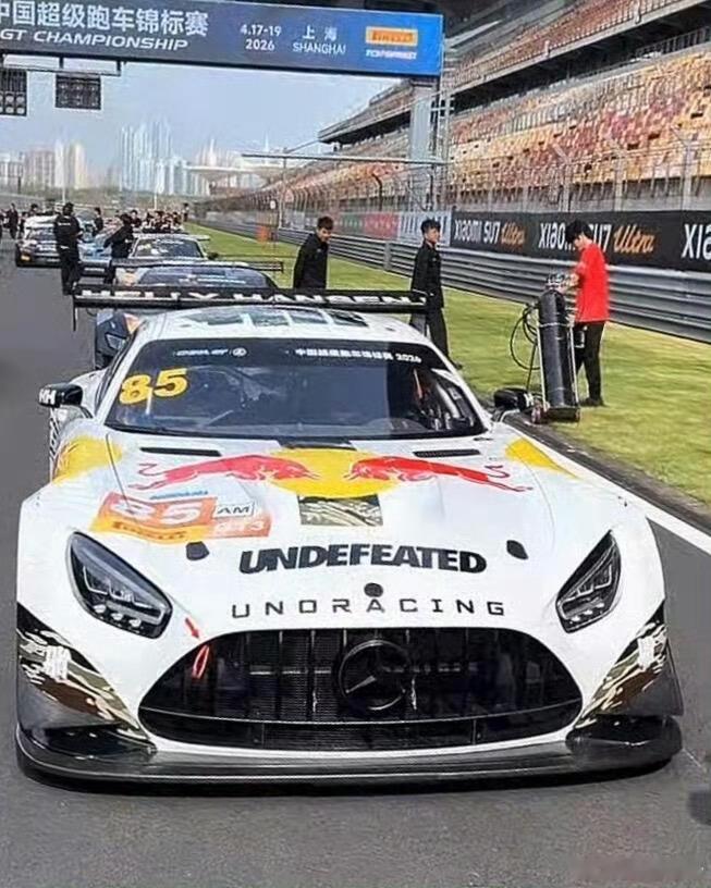 王一博新赛车皮肤去掉了绿色王一博赛车皮肤改成黄色了 85号的新车衣 黄黄的红红的