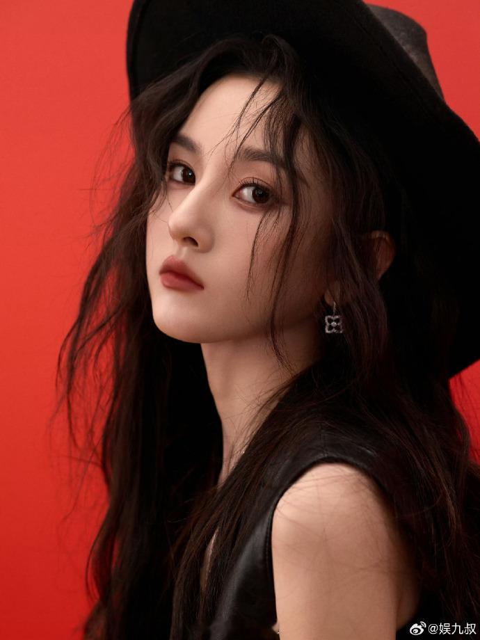 宋祖儿方回应恋情争议 宋祖儿工作室回应恋情争议，说明双方是朋友也是合作伙伴，恳请