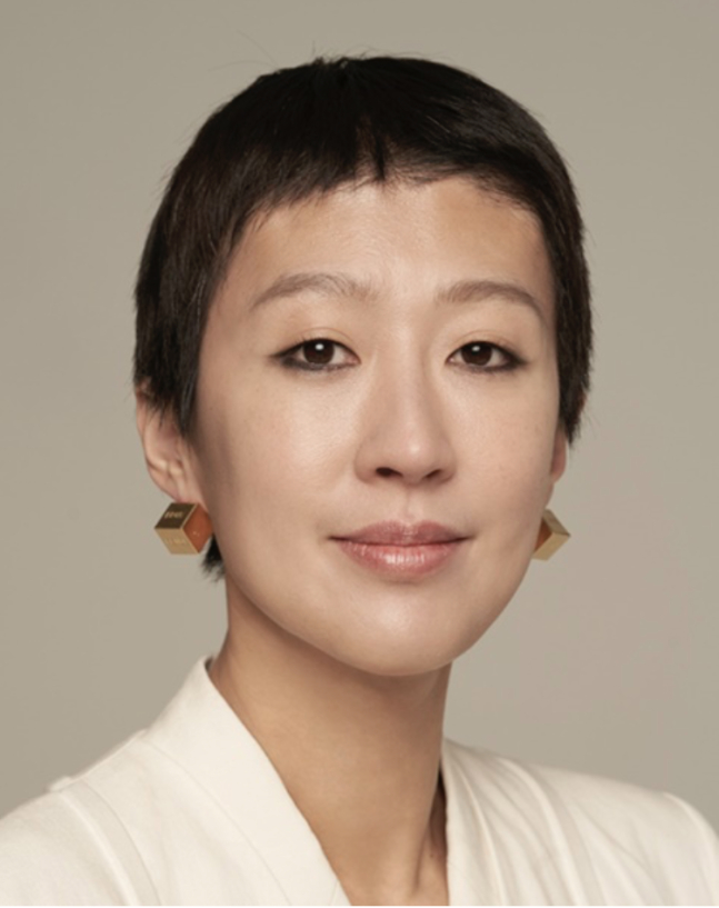 【韩国艺人洪真庆结婚22年后离婚..."无过错，双方协议离婚"】海外新鲜事热点现