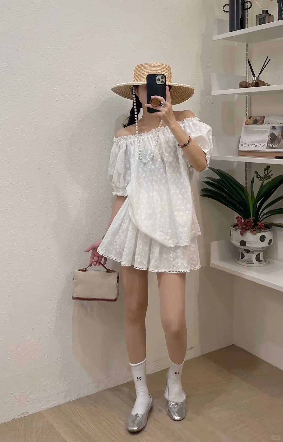 少女小飞袖荷叶边