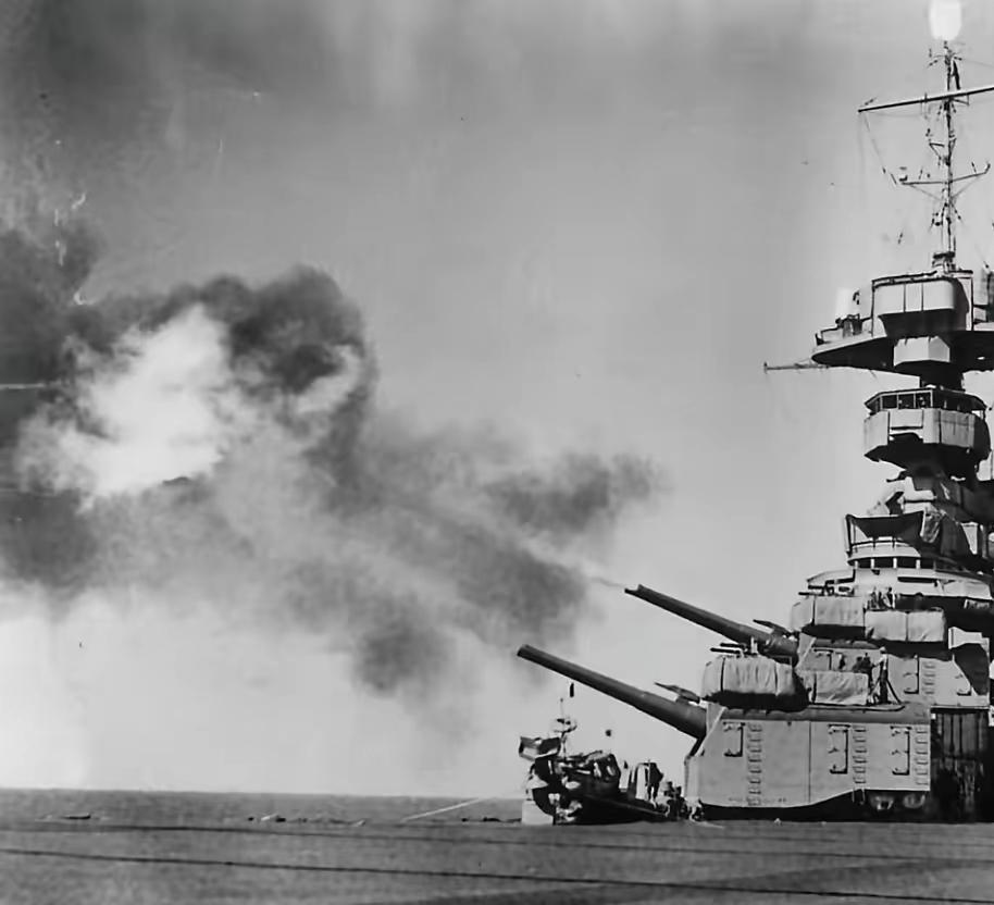列克星敦号上那8门203毫米主炮，1942年3月在珍珠港拆了。

拆完不到一个半