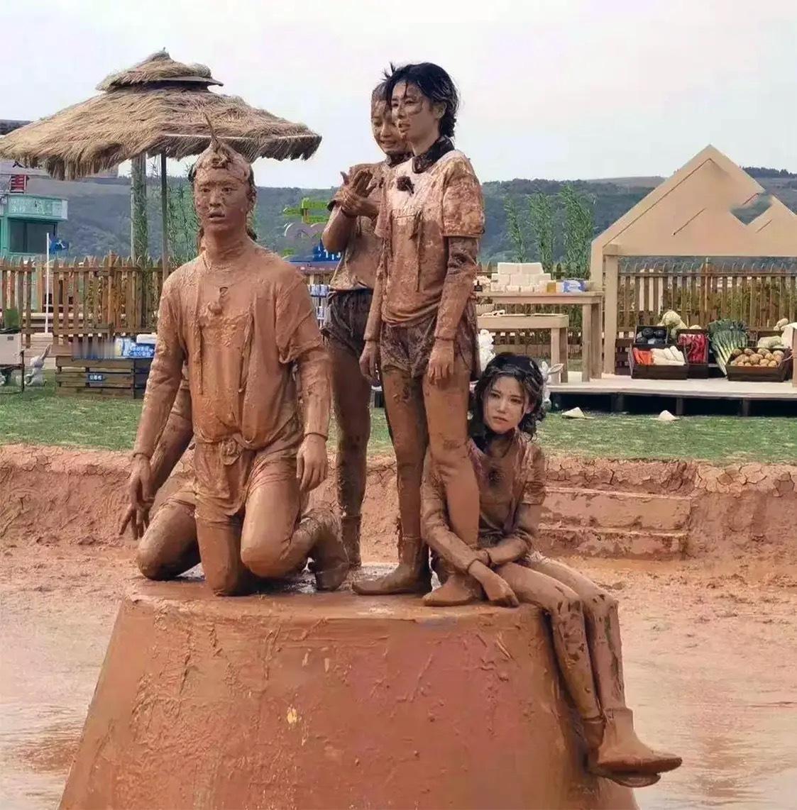 平时很少看综艺但是最近两年跑男几乎每期都看你们有什么好看的综艺节目推荐吗？奔跑吧