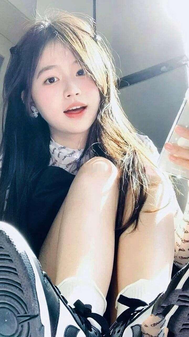 她用这些方式回复你，心里其实已经喜欢上你了

手机屏幕亮起的那一刻，你发现她的回