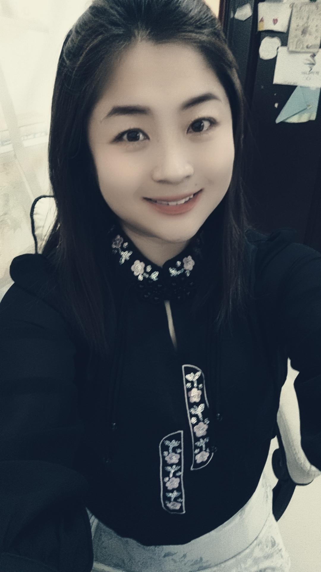 #但愿你的眼睛只看得到笑容 第一次穿古装，超喜欢。
