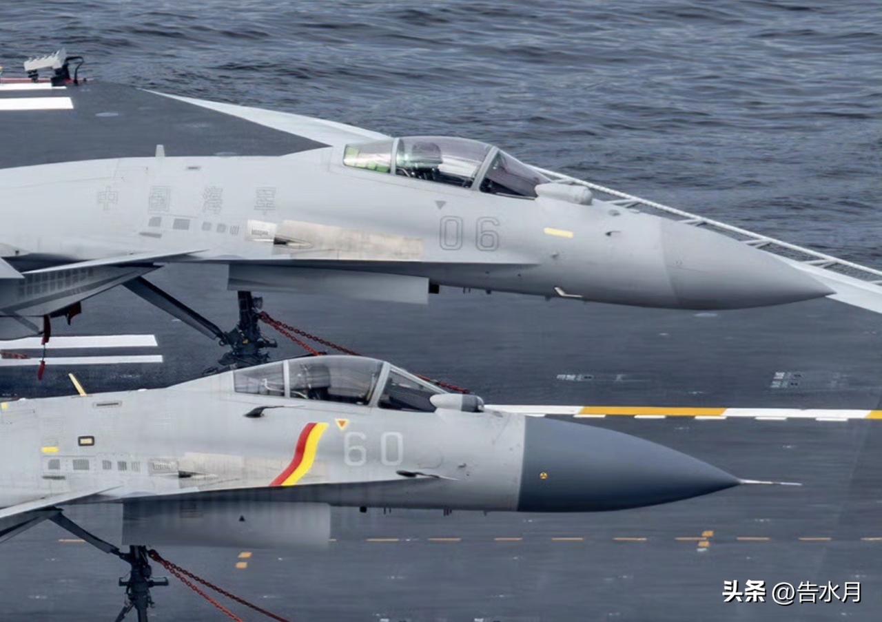 当老款歼15和新款歼15T停在了一起，谁更先进好像就不言自明了，但是外形这块萝卜