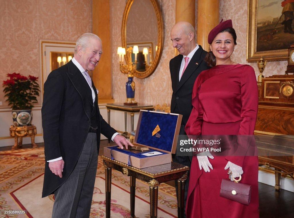 英国王室 🇬🇧12月11日，查尔斯国王会见埃及驻英国新大使Ashraf Sw