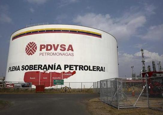 中国拒绝美国要求，继续买委内瑞拉石油。美军突袭，抢走中国石油。中华人民共和国可以