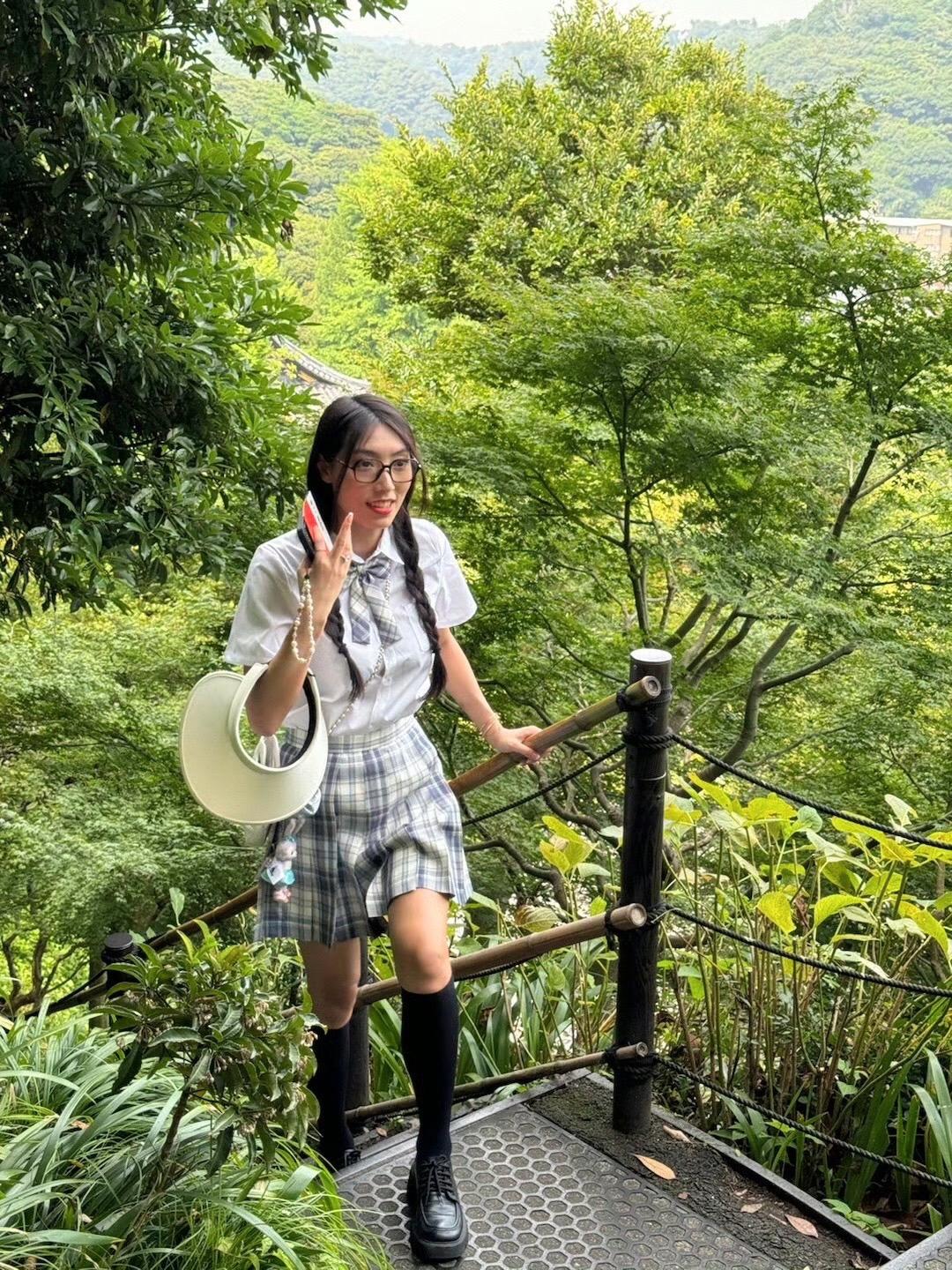 dou上热门jk穿搭 大自然 jk制服女孩 御姐