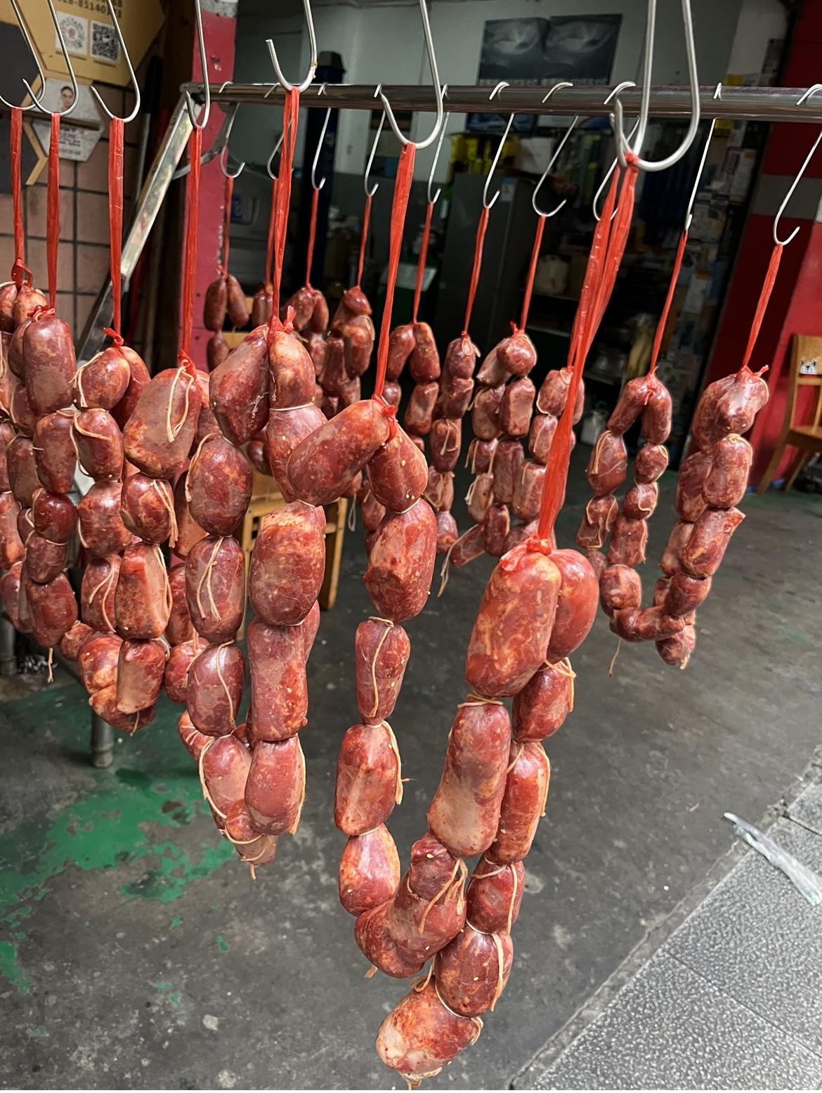 你吃过没有，成都人最爱的香肠！

以前都是买三肥七瘦的猪肉，做麻辣、广味香肠，好