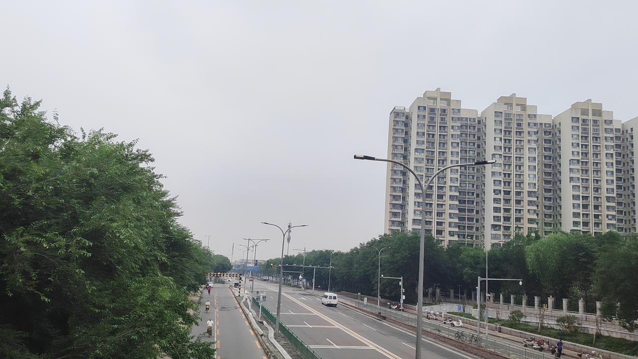 《谋定后动，事缓则圆》
清代周容记载：一年冬天傍晚，他带书童赶路进城，问摆渡人是