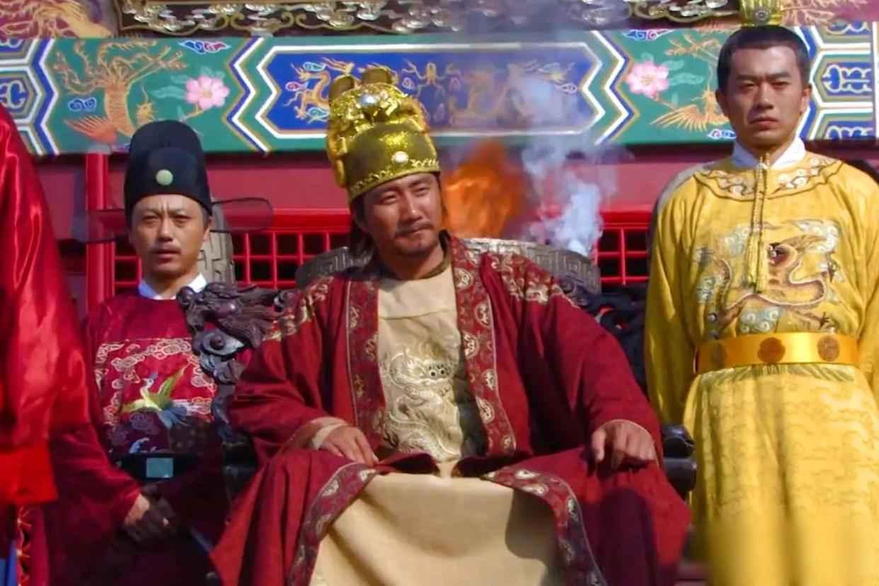 朱元璋亲手提拔的丞相，七年后当天逮捕处死——他到底踩了哪条线
洪武十三年正月，南