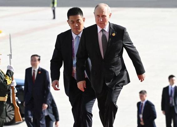 ·特朗普刚走普京将来，北京5月外交变忙背后是各国在乱局中寻找稳定坐标。

这个5