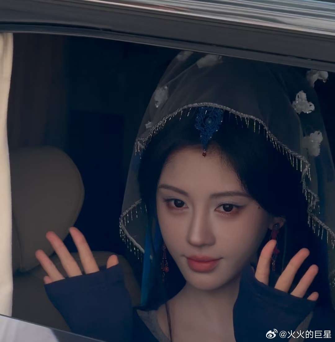 异域少女的感觉鞠婧祎来战头纱造型 ​​​