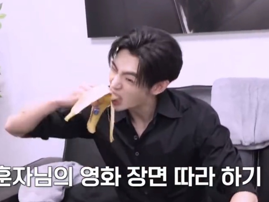 成雄吃东西也要完美展示男人🧊，谁又惹你们爸爸生气了？ ​​​