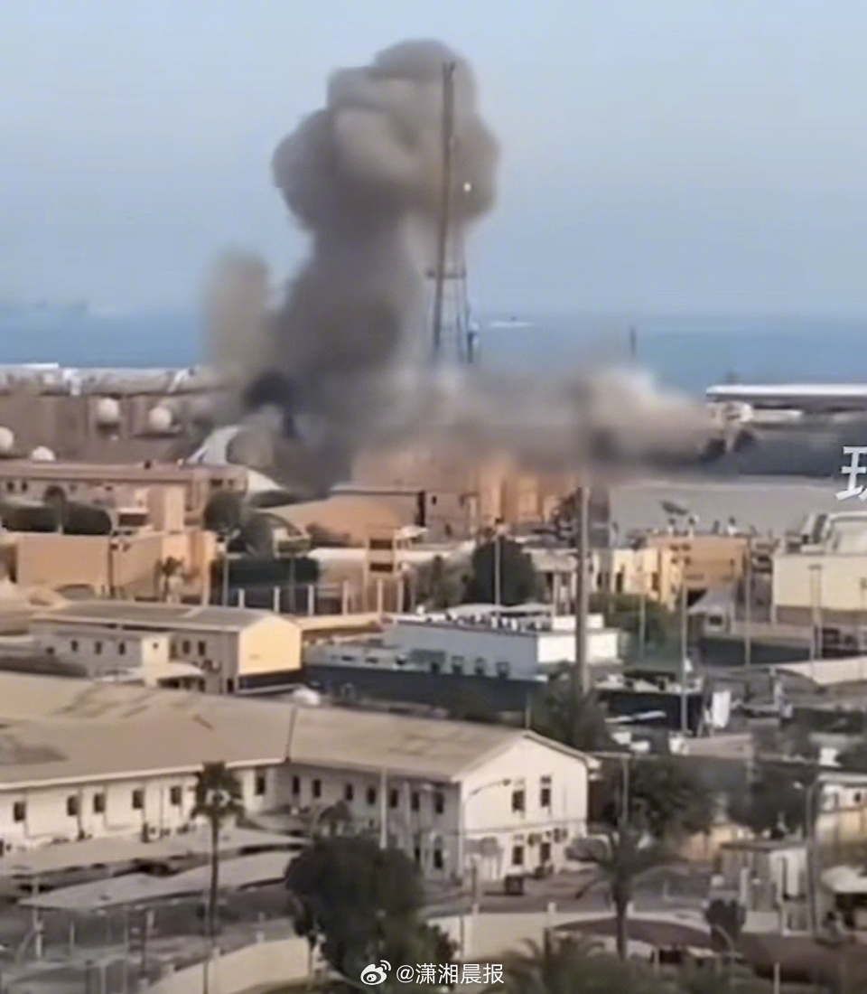 #酒店距被袭基地4公里中国游客发声#【导弹袭击美驻巴林军事基地，中国游客被迫滞留